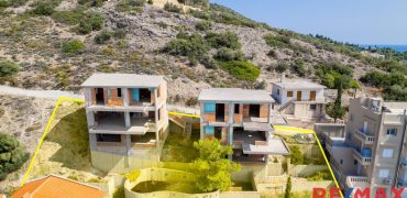 2 Sea-View Villas in Porto Rafti of Athens Riviera