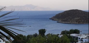 GREECE Independent two-story detached house with its own plot of land on an Aegean SERIFOS island